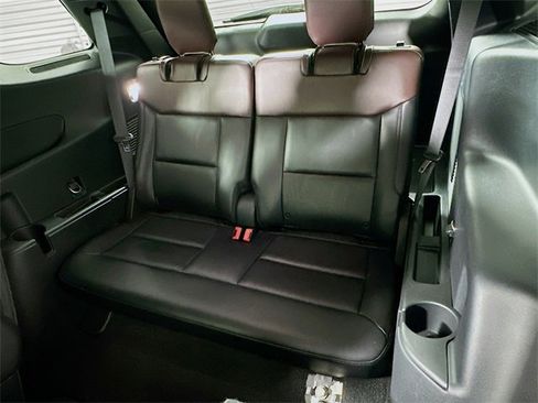 Used 2020 Ford Explorer Platinum w/ Premium Technology Package image 12