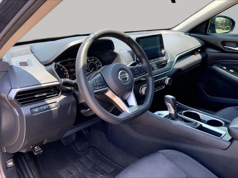 Used 2021 Nissan Altima 2.5 SV FWD image 17