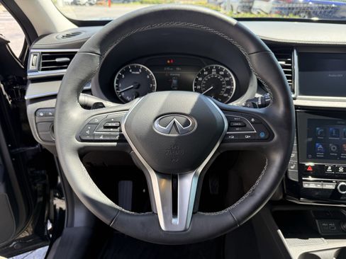 Certified 2025 INFINITI QX50 Luxe image 16