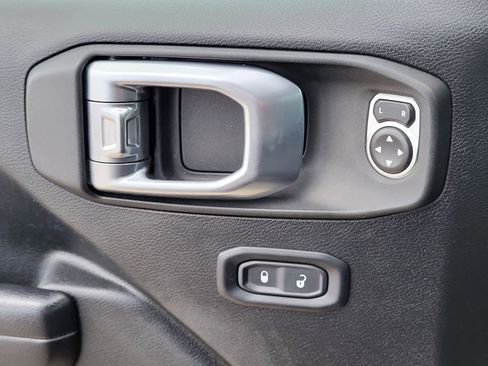 Used 2020 Jeep Wrangler Unlimited Sport AWD/4WD image 14