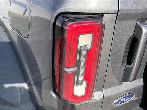 Used 2022 Ford Bronco Outer Banks w/ Sasquatch Package image 33