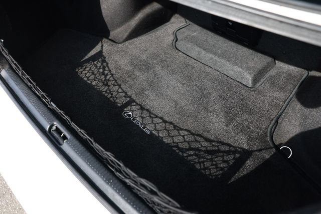 Used 2005 Lexus IS 300 RWD image 28