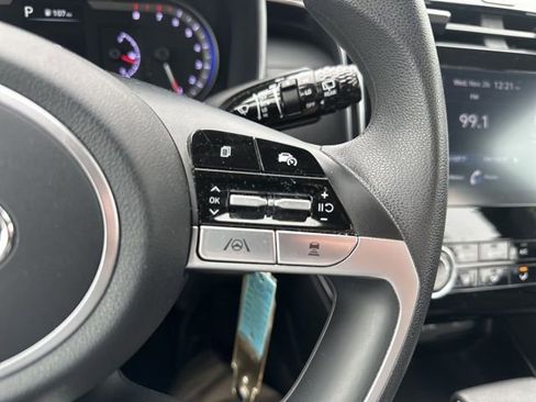 Used 2023 Hyundai Tucson SE image 14