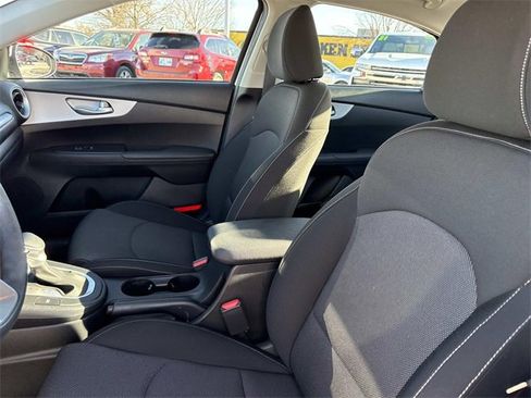 Used 2024 Kia Forte LXS image 12