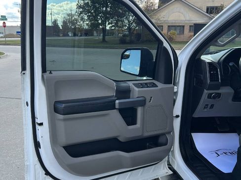 Used 2019 Ford F150 XLT w/ Equipment Group 302A Luxury image 33