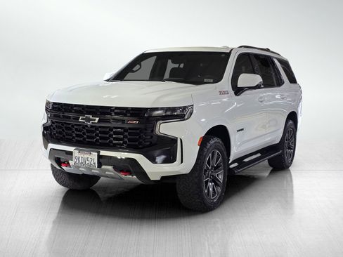 Used 2023 Chevrolet Tahoe Z71 w/ Luxury Package image 3