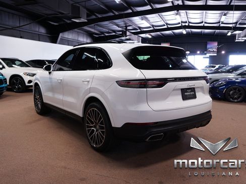 Used 2021 Porsche Cayenne AWD/4WD image 5