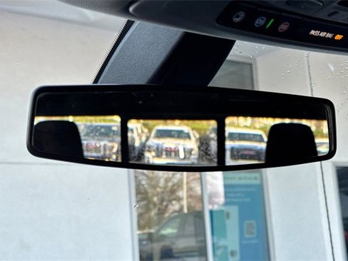 Used 2020 GMC Sierra 1500 SLE w/ SLE Value Package image 25