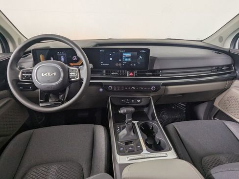 New 2026 Kia Carnival LX FWD image 14