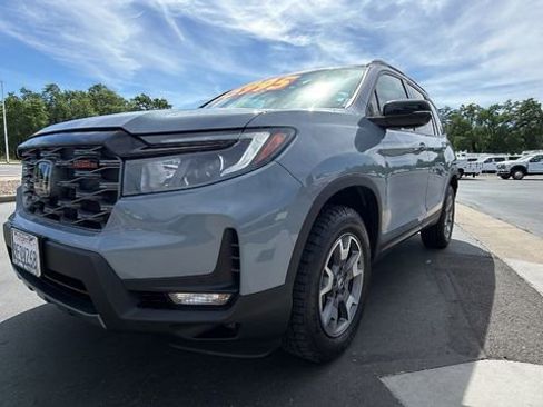 Used 2023 Honda Passport TrailSport image 9