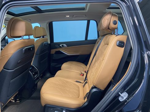 Used 2024 BMW X7 xDrive40i w/ Premium Package image 20