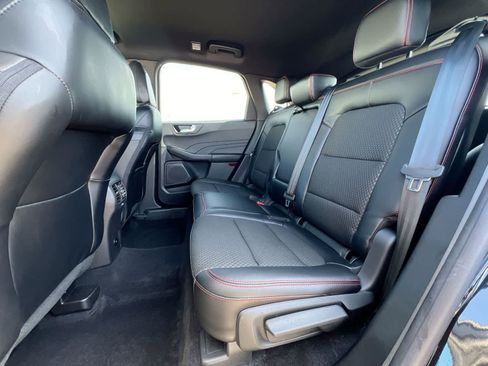 Used 2023 Ford Escape ST-Line Elite image 19