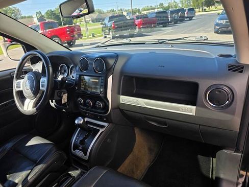 Used 2016 Jeep Compass High Altitude AWD/4WD image 23