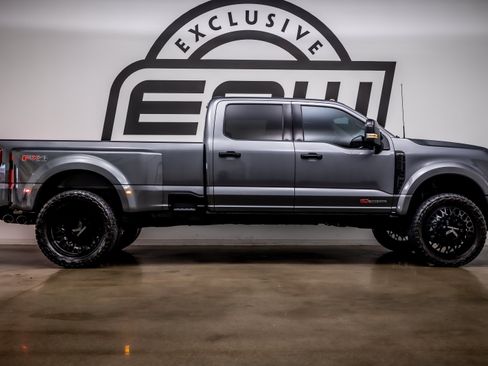 Used 2024 Ford F450 Limited w/ FX4 Off-Road Package AWD/4WD image 9