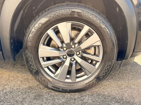 Used 2024 Nissan Pathfinder SV FWD image 30