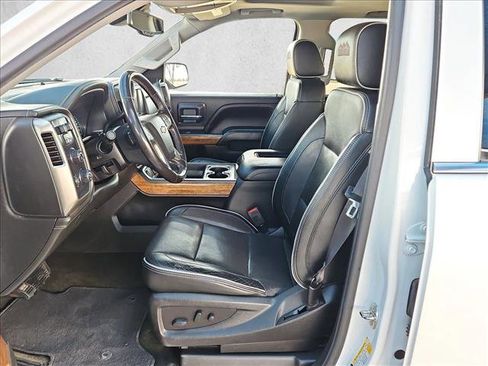 Used 2018 Chevrolet Silverado 1500 High Country image 17