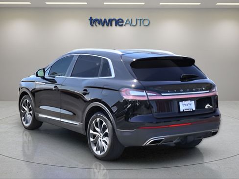 Used 2022 Lincoln Nautilus Reserve w/ Equipment Group 201A AWD/4WD image 3
