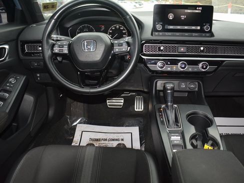 Used 2023 Honda Civic Sport image 3