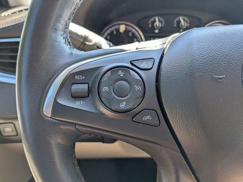 Used 2025 Buick Enclave Preferred FWD image 19