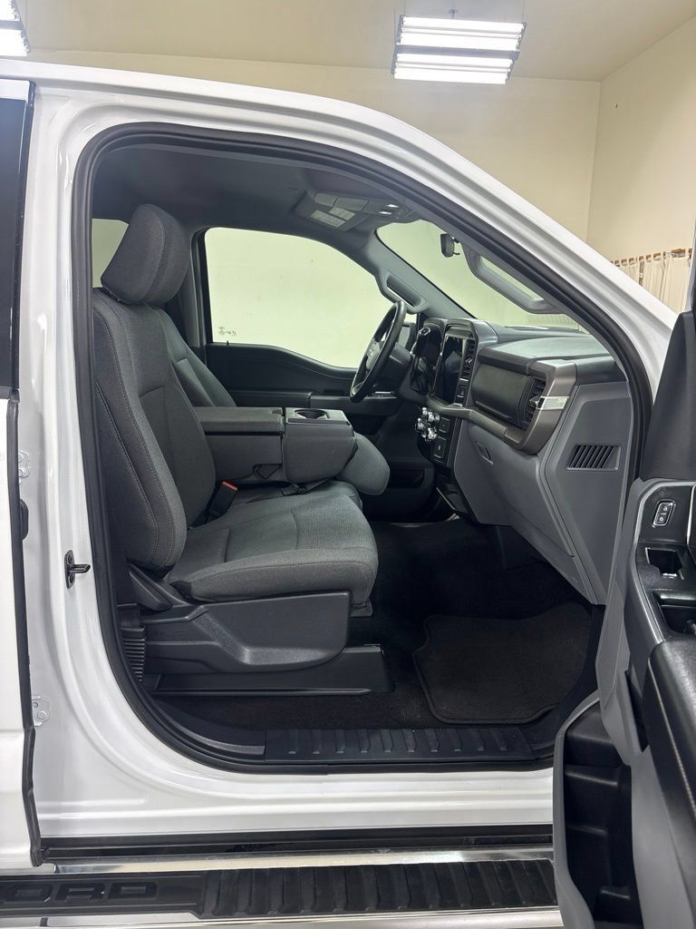 Used 2025 Ford F150 XLT w/ Equipment Group 301A Standard AWD/4WD image 23