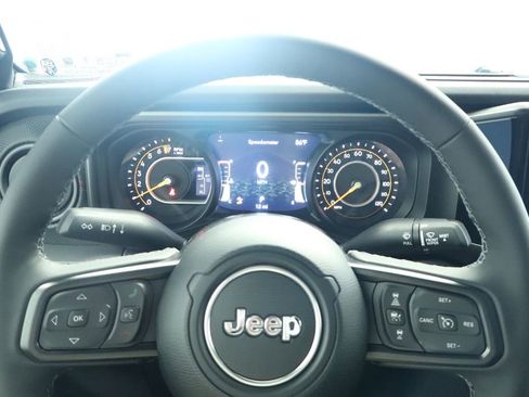 New 2026 Jeep Gladiator Rubicon AWD/4WD image 35