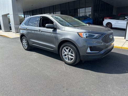 Certified 2024 Ford Edge SEL image 2
