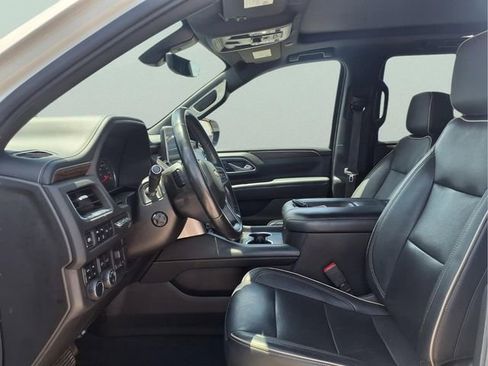 Used 2021 Chevrolet Tahoe Premier w/ Premium Package AWD/4WD image 21