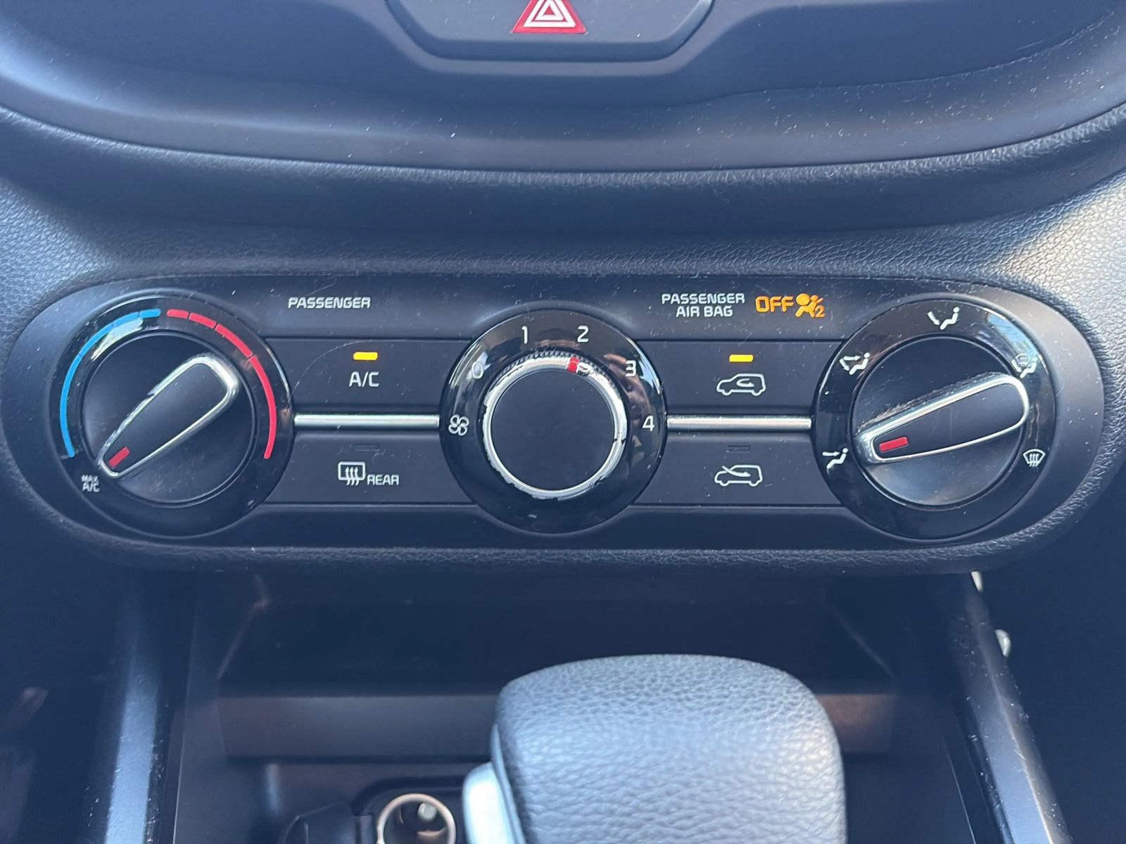 Used 2020 Kia Soul S FWD image 21