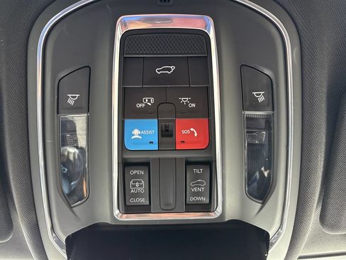 Used 2023 Jeep Grand Cherokee L Laredo AWD/4WD image 32