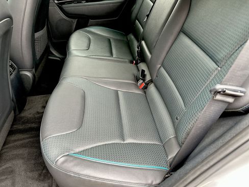 Used 2022 Kia Niro EX Premium w/ Cold Weather Package image 26