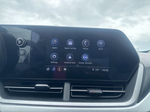 Used 2025 Chevrolet Trax LS image 41