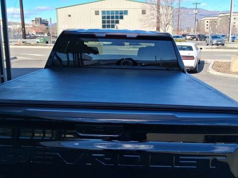 Used 2021 Chevrolet Silverado 1500 LT Trail Boss image 7