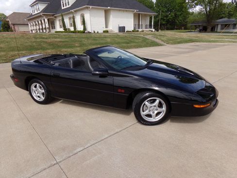 Used 1997 Chevrolet Camaro SS w/ SS Alteration Pkg image 12