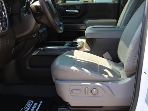 Used 2022 Chevrolet Silverado 3500 LTZ w/ LTZ Plus Package image 16