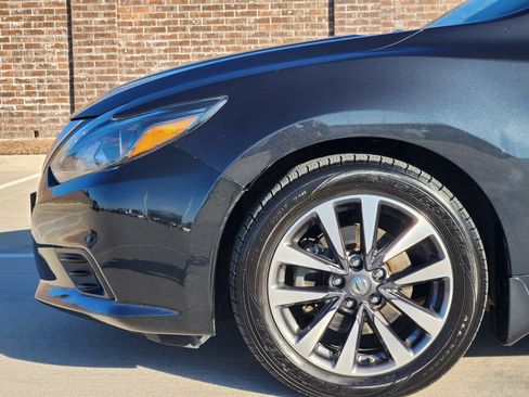 Used 2017 Nissan Altima 2.5 SL w/ 2.5 Technology Package image 10