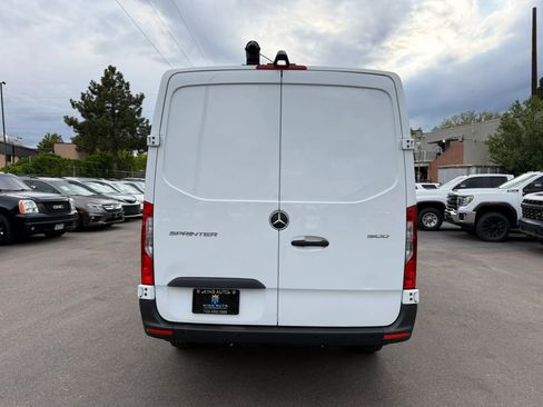 Used 2022 Mercedes-Benz Sprinter 1500 image 7