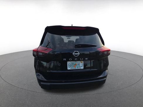 Used 2025 Nissan Rogue SV image 6