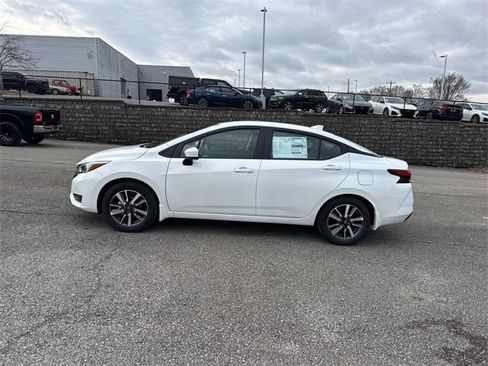 New 2025 Nissan Versa SV w/ Trunk Package image 8