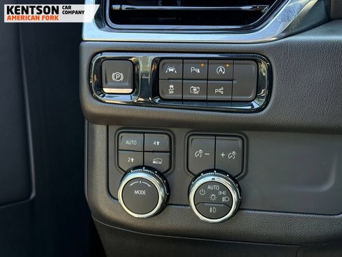 Used 2026 GMC Yukon Denali w/ Sun & Power Step Package AWD/4WD image 16