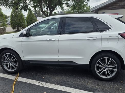 Used 2022 Ford Edge Titanium AWD/4WD image 3