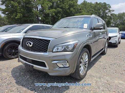 Used 2017 INFINITI QX80 2WD w/ Driver Assistance Package image 2