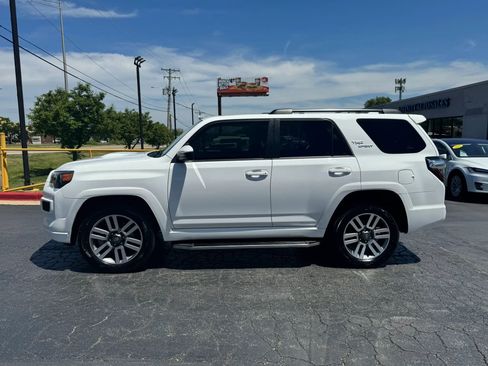 Used 2022 Toyota 4Runner TRD Sport AWD/4WD image 35