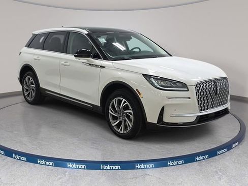 Used 2023 Lincoln Corsair AWD w/ Equipment Group 101A image 3