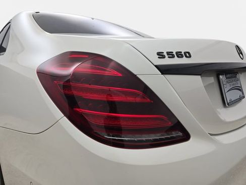 Used 2018 Mercedes-Benz S 560 Sedan image 35