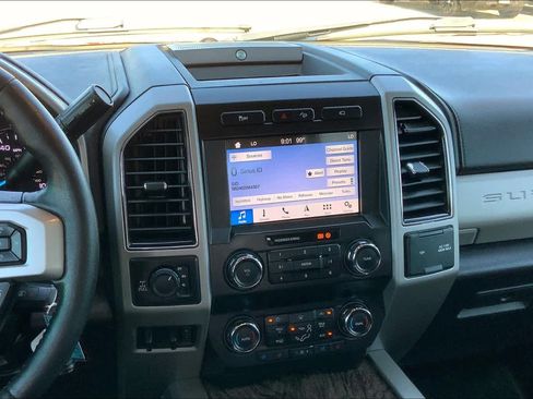 Used 2019 Ford F250 Lariat w/ Lariat Value Package AWD/4WD image 7