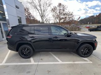 New 2025 Jeep Grand Cherokee L Altitude video 2