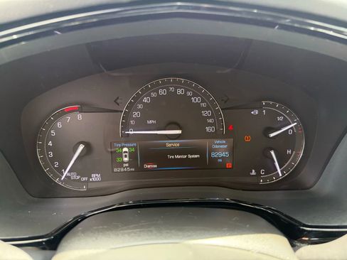 Used 2017 Cadillac XT5 Luxury image 22