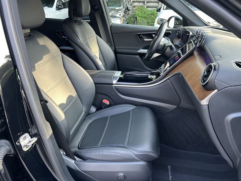 Certified 2025 Mercedes-Benz GLC 300 image 51