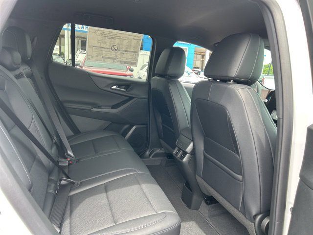 New 2026 Chevrolet Equinox LT w/ Convenience Package II FWD image 32