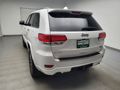 Used 2018 Jeep Grand Cherokee Overland AWD/4WD image 6